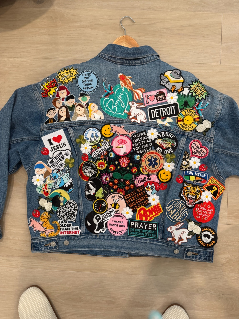 Levi's Blue Denim Jean Jacket - XL- Statement Piece- Patches!